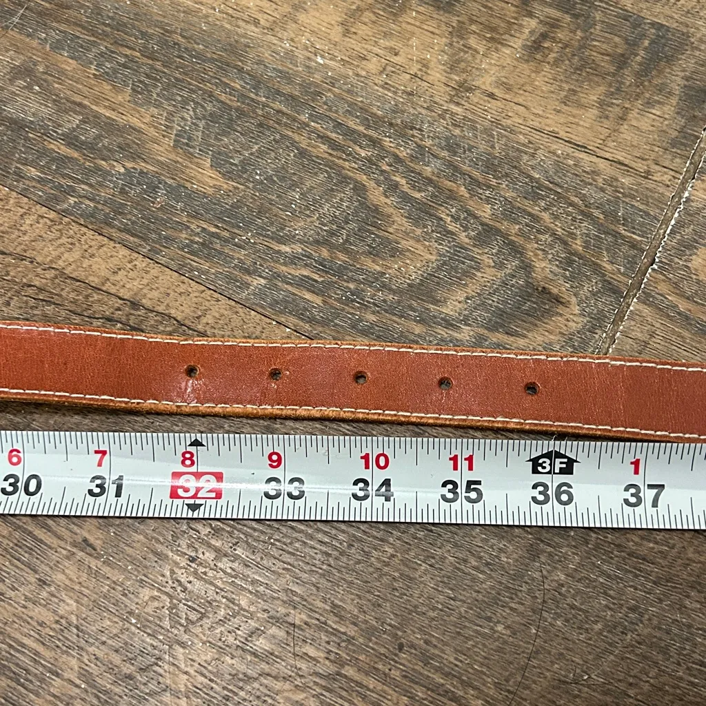 Women’s Leather‎ Belt By Liz Claiborne Size Large Gold tone Decorative Buckle - Image 7