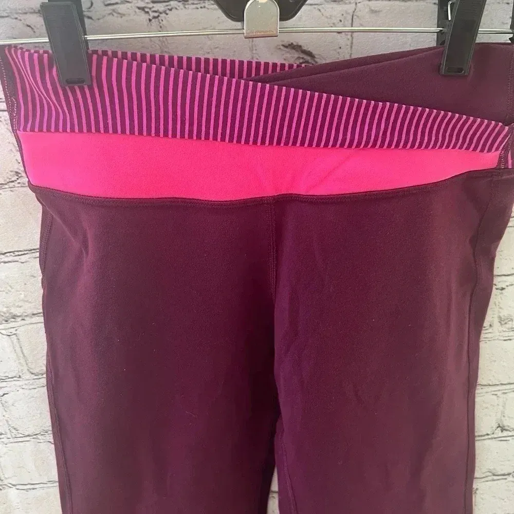 Lululemon Burgundy Red and Pink Boot Cut‎ Style Leggings Size 8 - Image 5