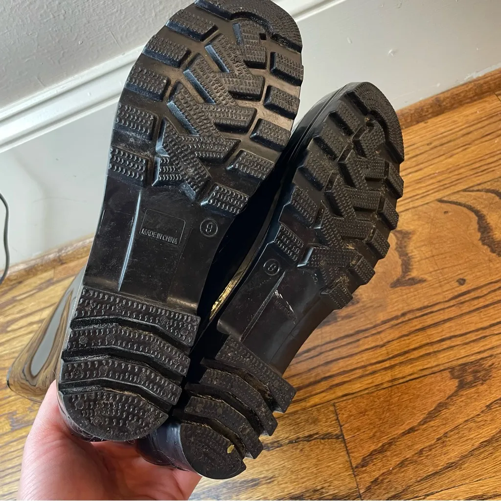 Black Tall Glossy Rubber Rain Boots Size 9 - Image 5