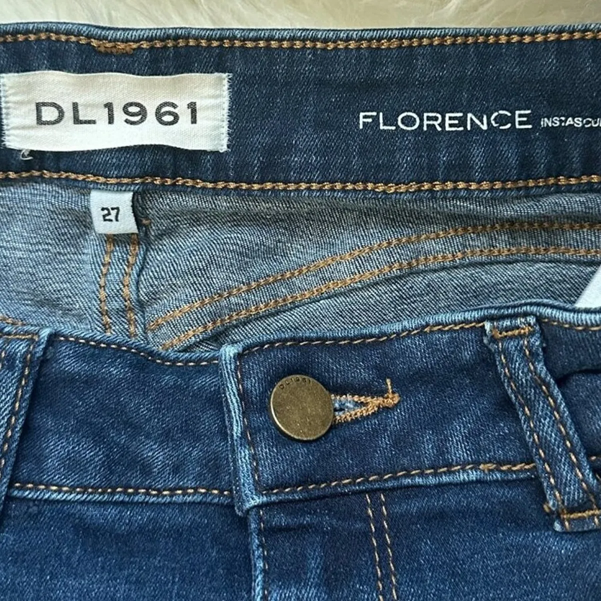 DL1961 Florence Skinny Jeans Womens 27 Dark Wash Instasculpt Distressed Raw Hem - Image 6