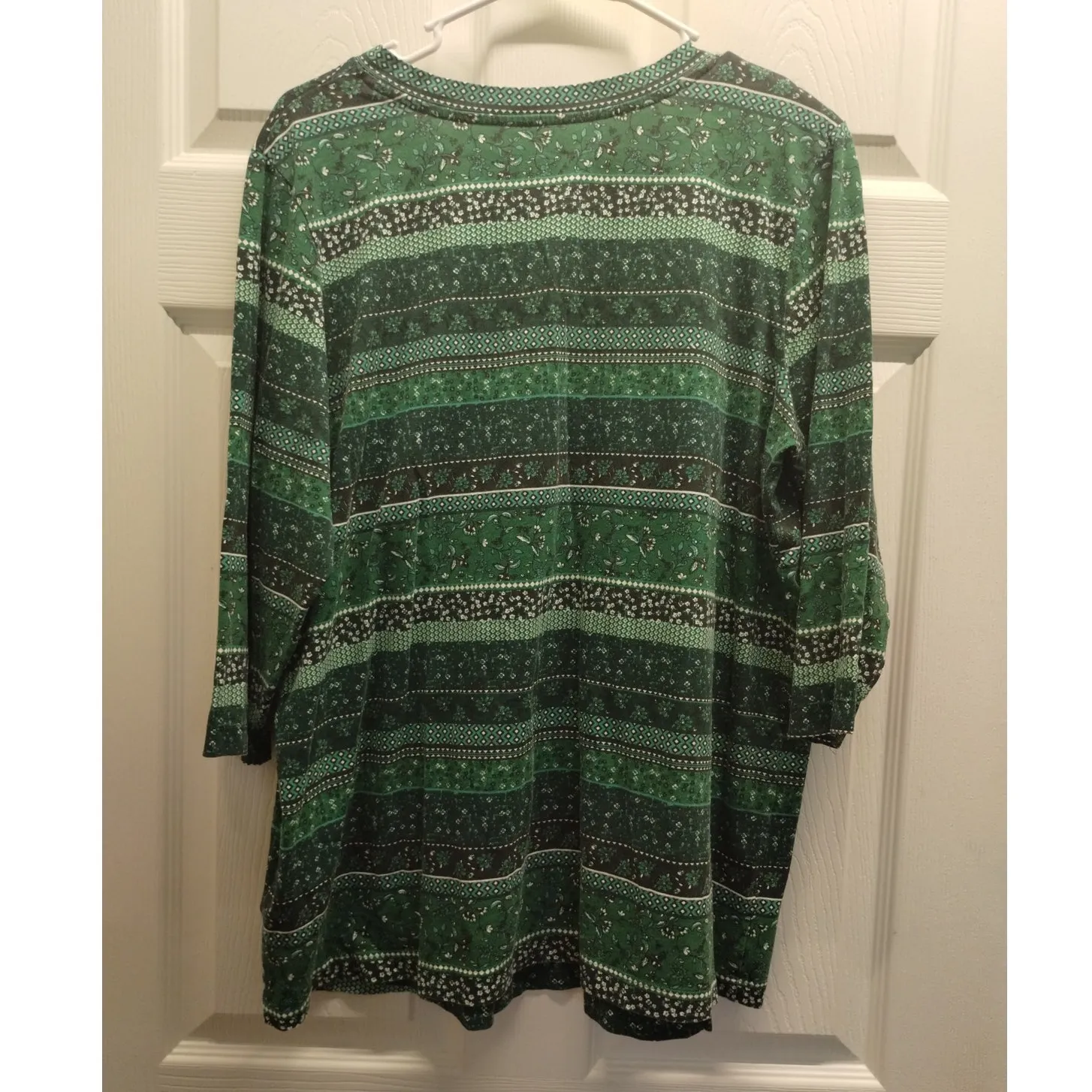 Woman Within Size 18/20 Green Striped Floral V-Neck 3/4 Sleeves T-Shirt Tee - Image 3