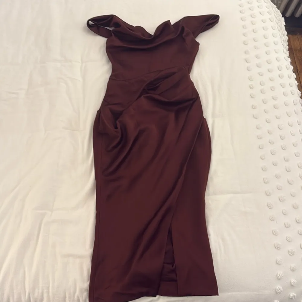 House of CB Rhoda Raisin Off Shoulder Corset Dress - Image 3