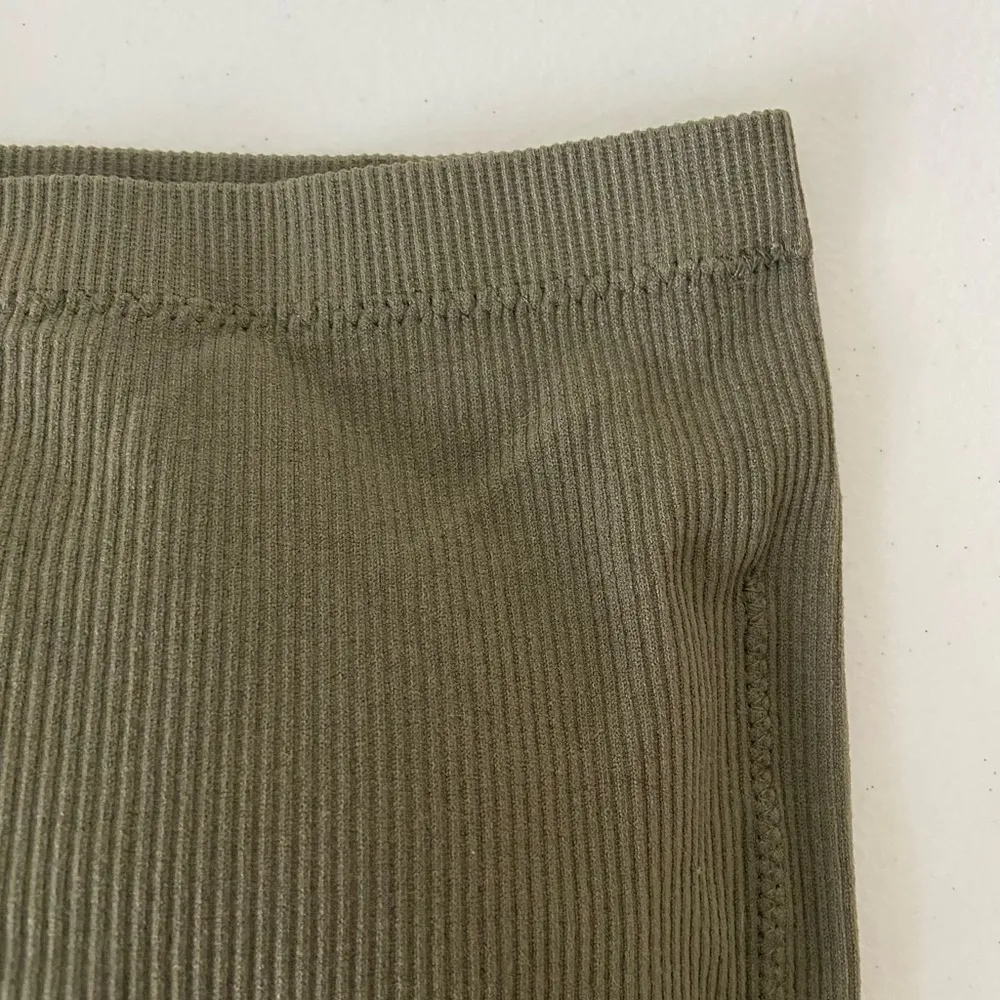 EUC | True by Rue 21 women’s olive green bandeau‎ top — XL - Image 4