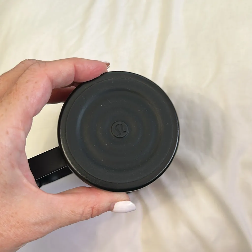 Lululemon insulated mug 12oz - Image 5