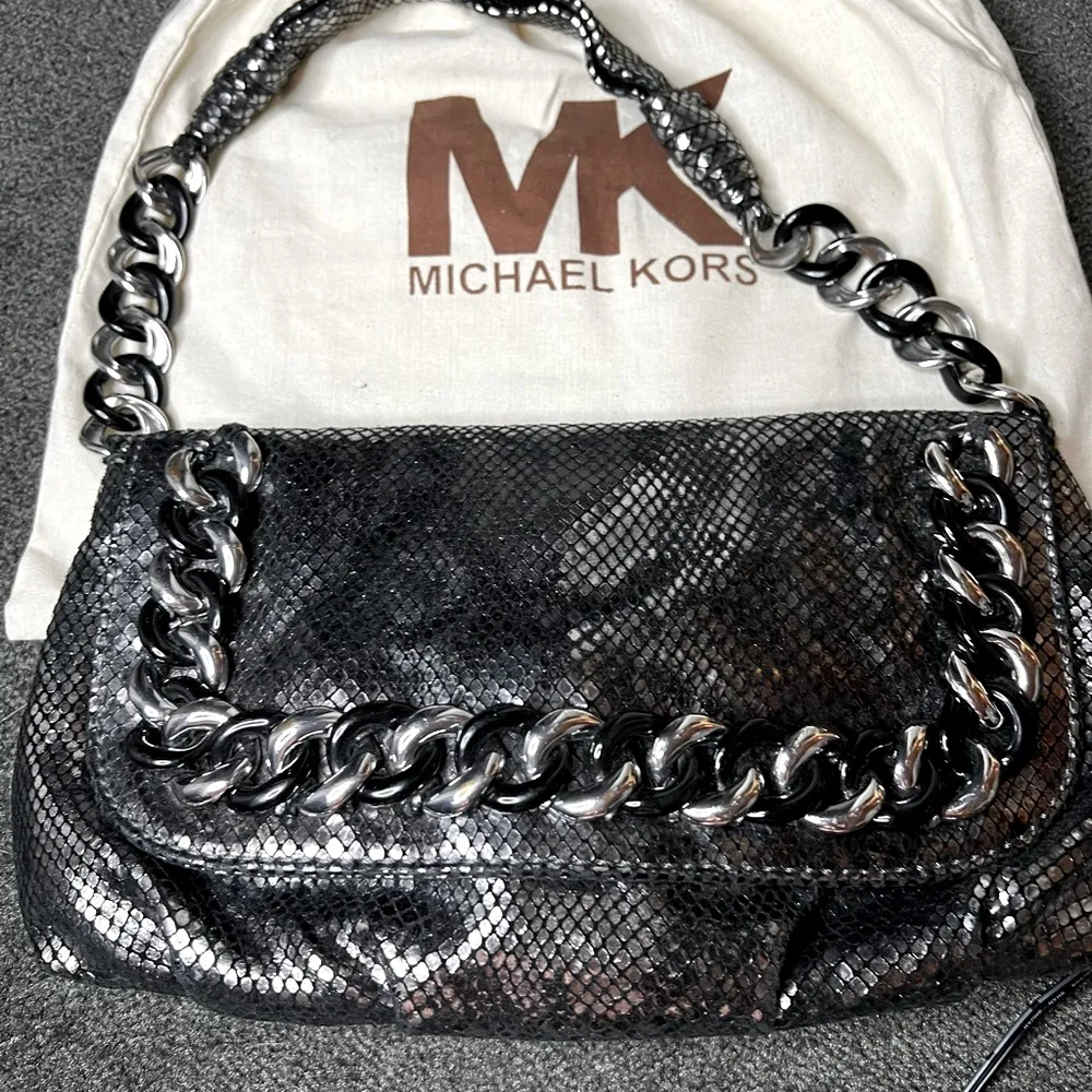Michael Kors Vintage Metallic Python Chain Bag - Image 12