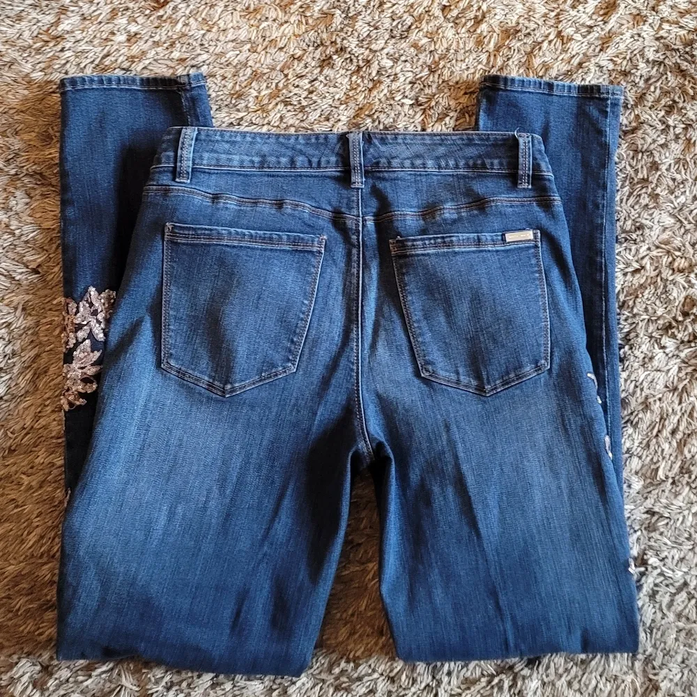 White House Black Market The Slim Sequined Floral  Lace Jeans 8 - Image 9