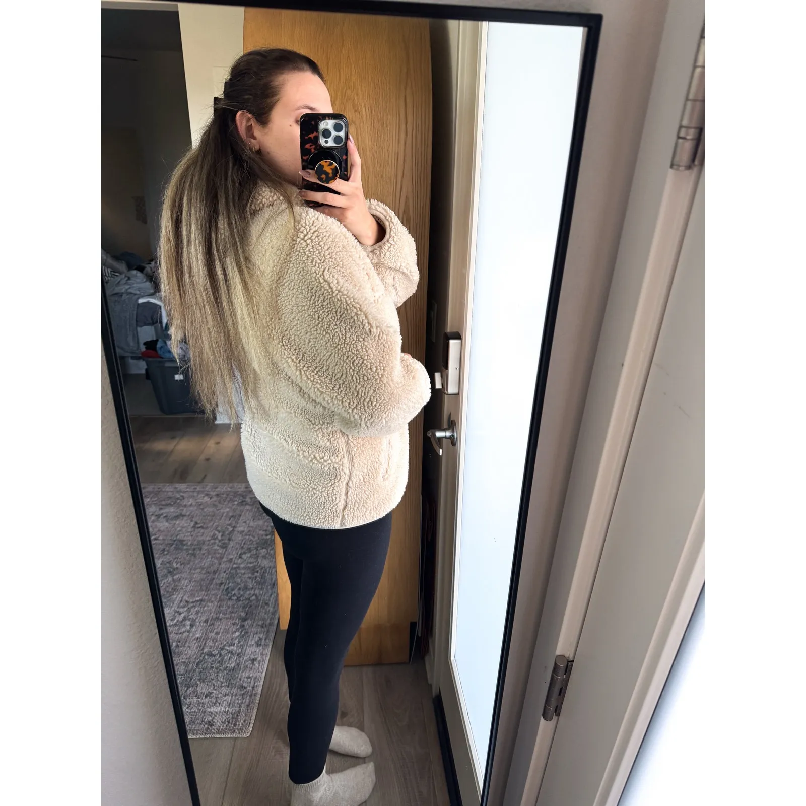 Aritzia TNA Beige Sherpa Jacket - Image 2