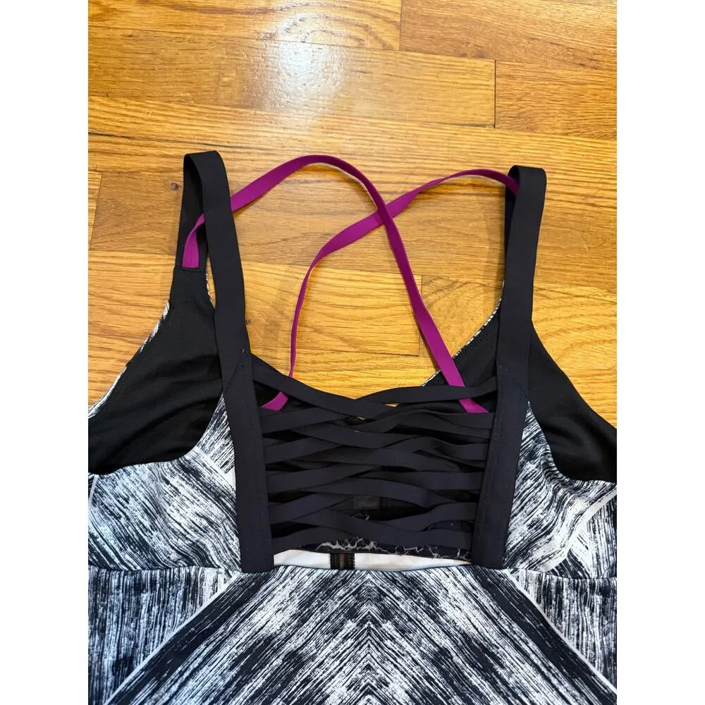 Lululemon Women’s 10 Hot to Street Tank Heat Wave Black White Criss Cross Top - Image 7