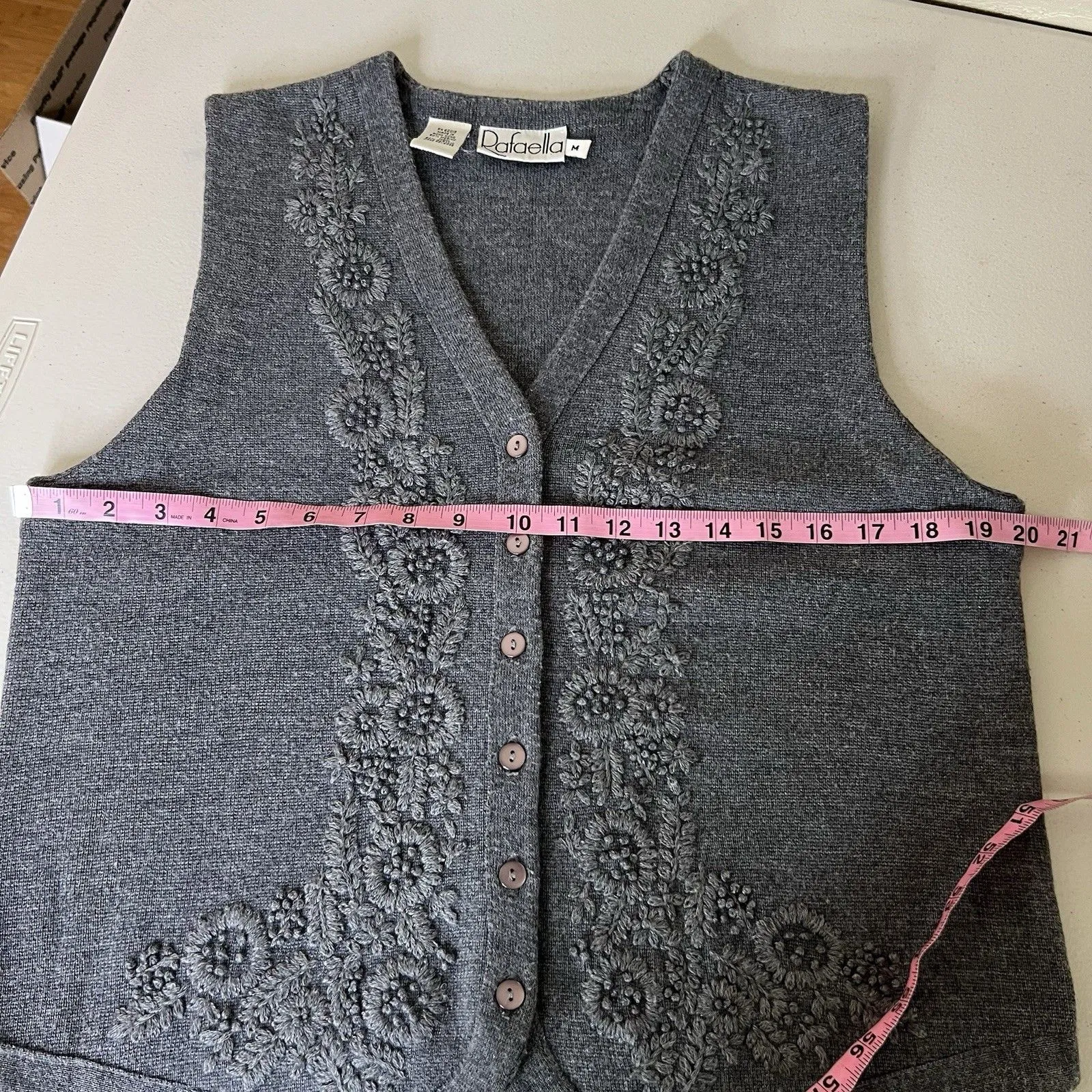 Vintage Rafaella Sweater Vest Size Medium Gray Merino Wool Floral Embroidery - Image 6