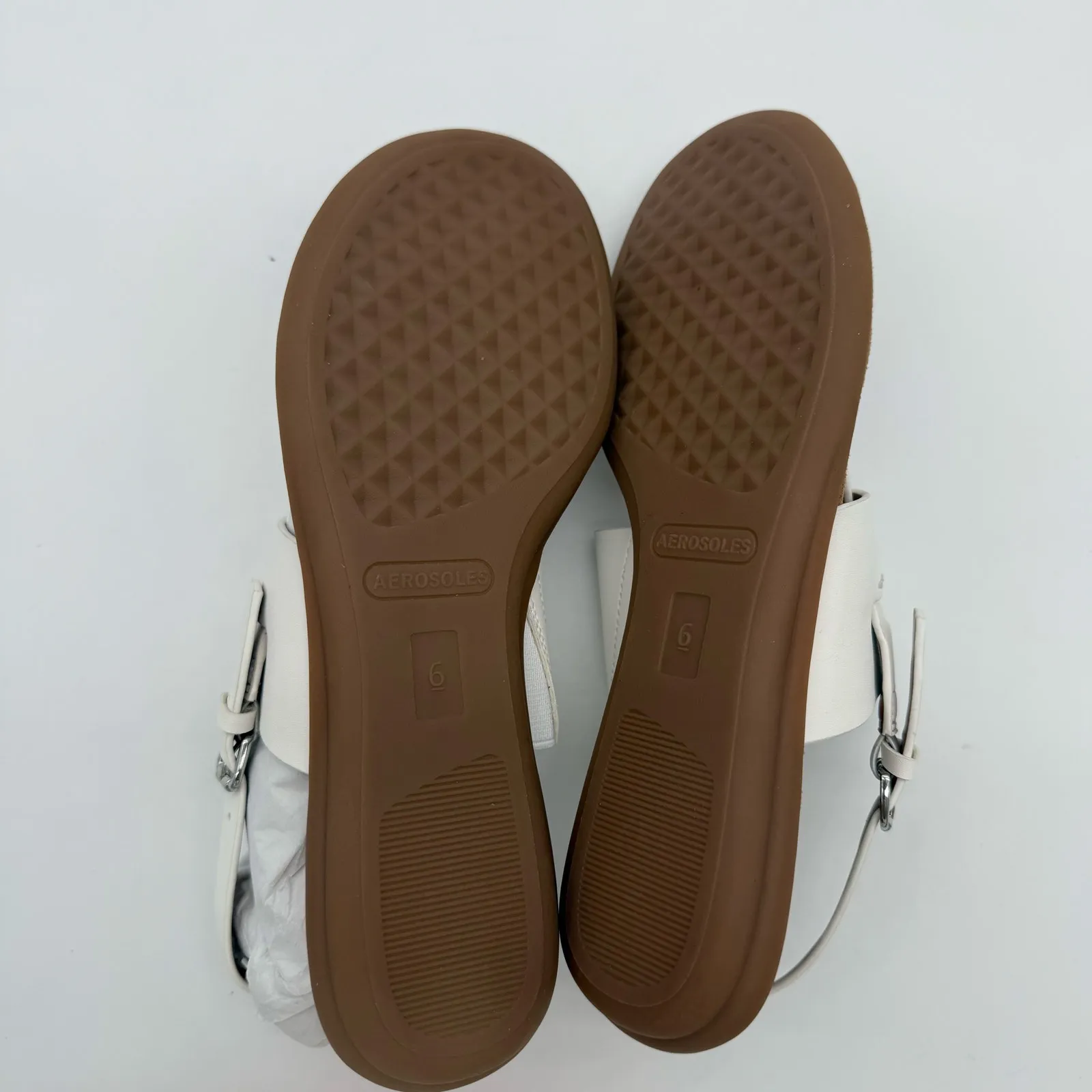 Aerosoles Awa Comfort Casual White Faux Leather Plush NWB Sandals 6 - Image 4