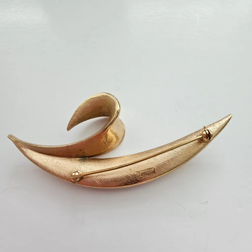 Crown Trifari Large Gold Leaf Figural Brooch Pin 3.5" Rose Gold Tone Metal - Image 3