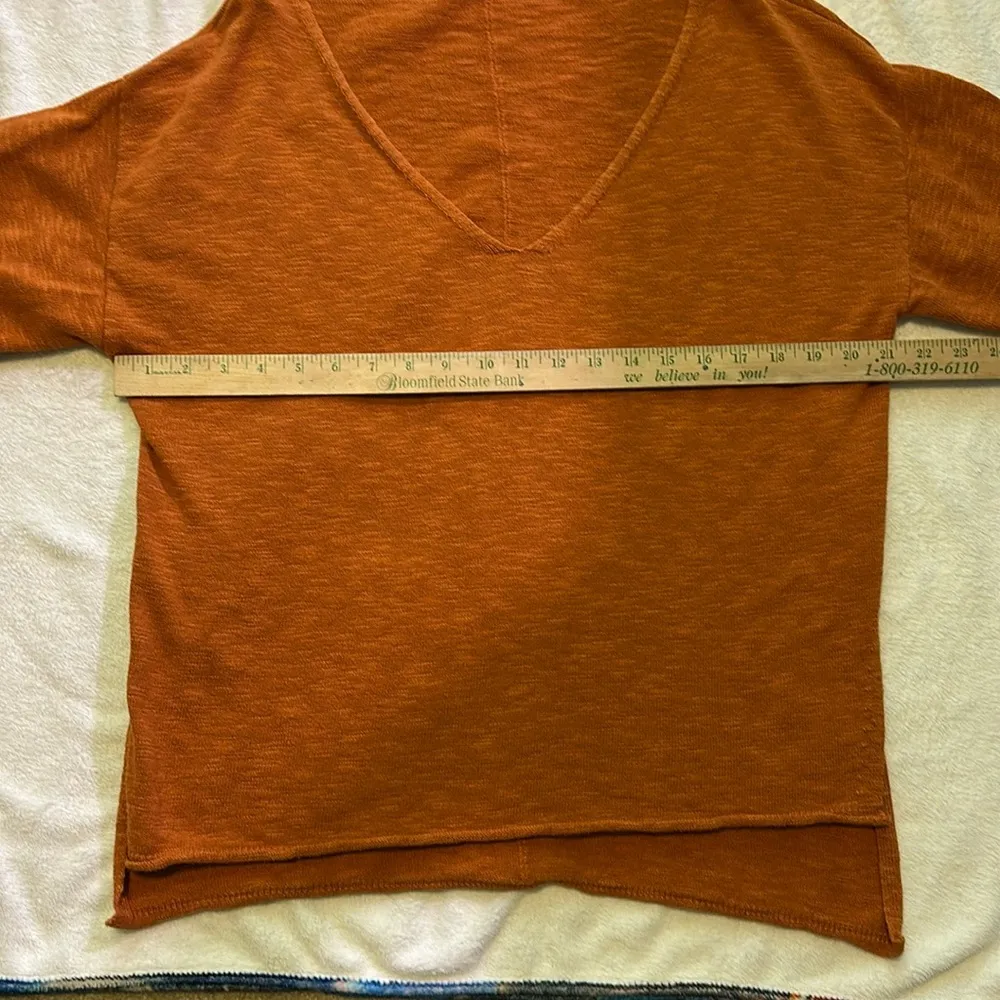 FREE PEOPLE Beach Linen Blend  Vneck Side slits Hgh/Low Hem Large Burnt Orange - Image 7