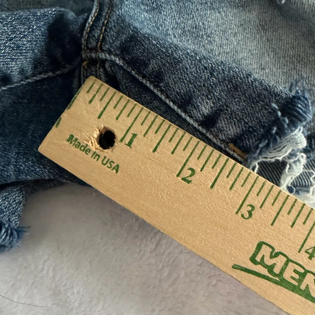 BKE Denim Payton Shorts Women’s 26 Blue Jean Distressed Cut Off - Image 2