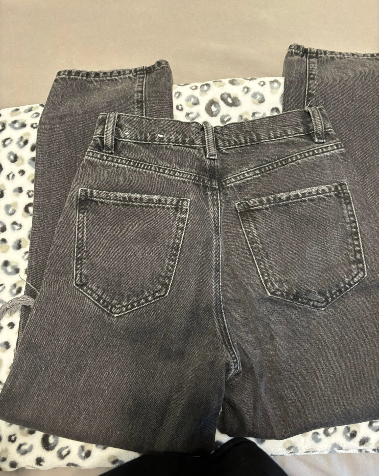 straight leg jeans - Image 4