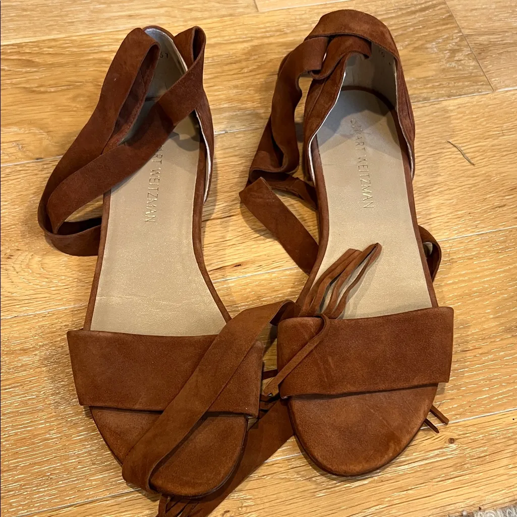 STUART WEITZMAN CORBATA FLAT ANKLE WRAP AMARETTO SUEDE SANDAL  BOHO CHIC 10‎ - Image 3