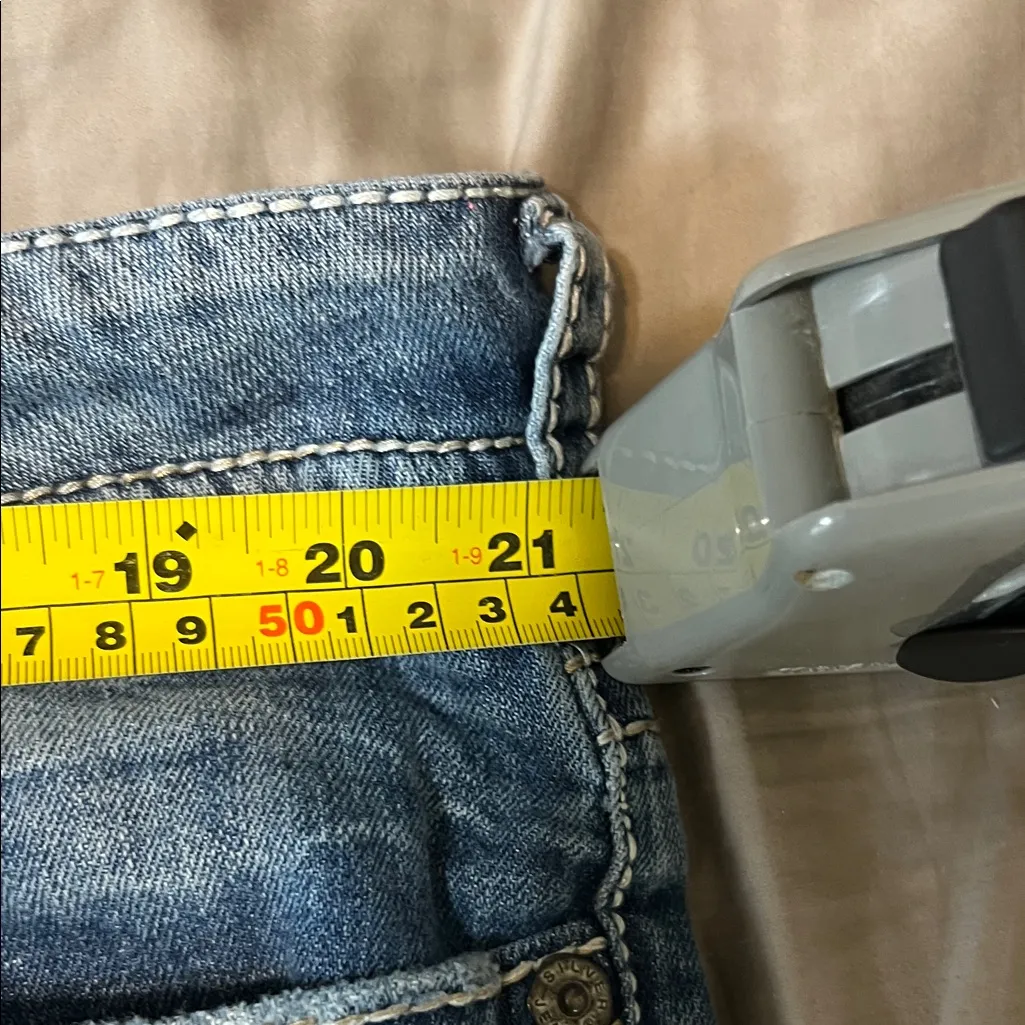 Silver Jeans Women's Classic Blue Jean Shorts - Image 8