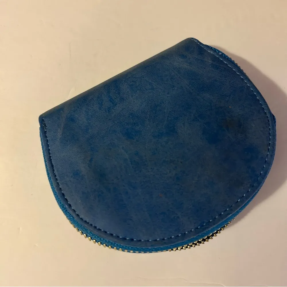 Urban Energy blue zip around curve wallet mini Walk on the Style side - Image 3