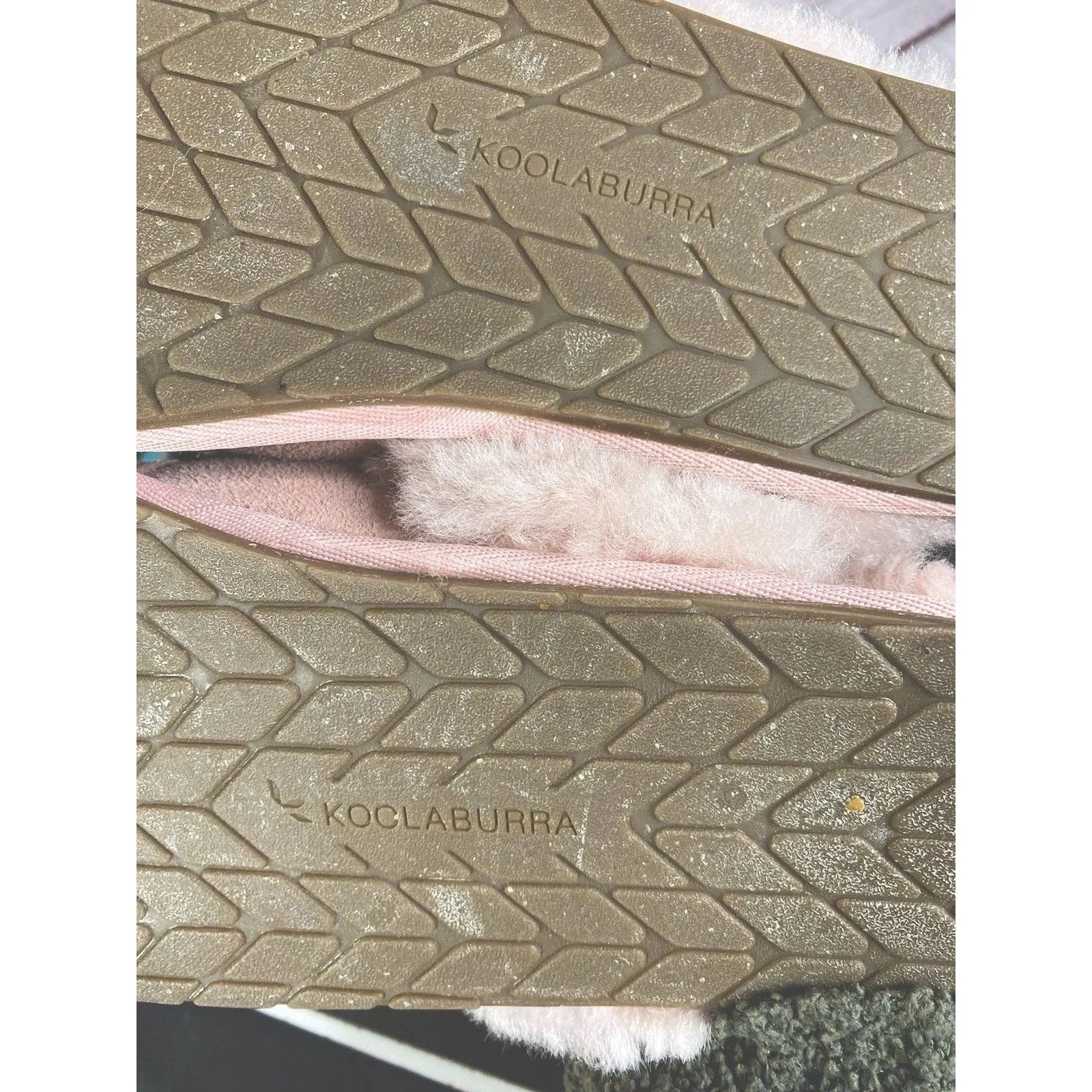 Koolaburra by UGG 1015823 Pink Suede Shearling Slip - Image 7