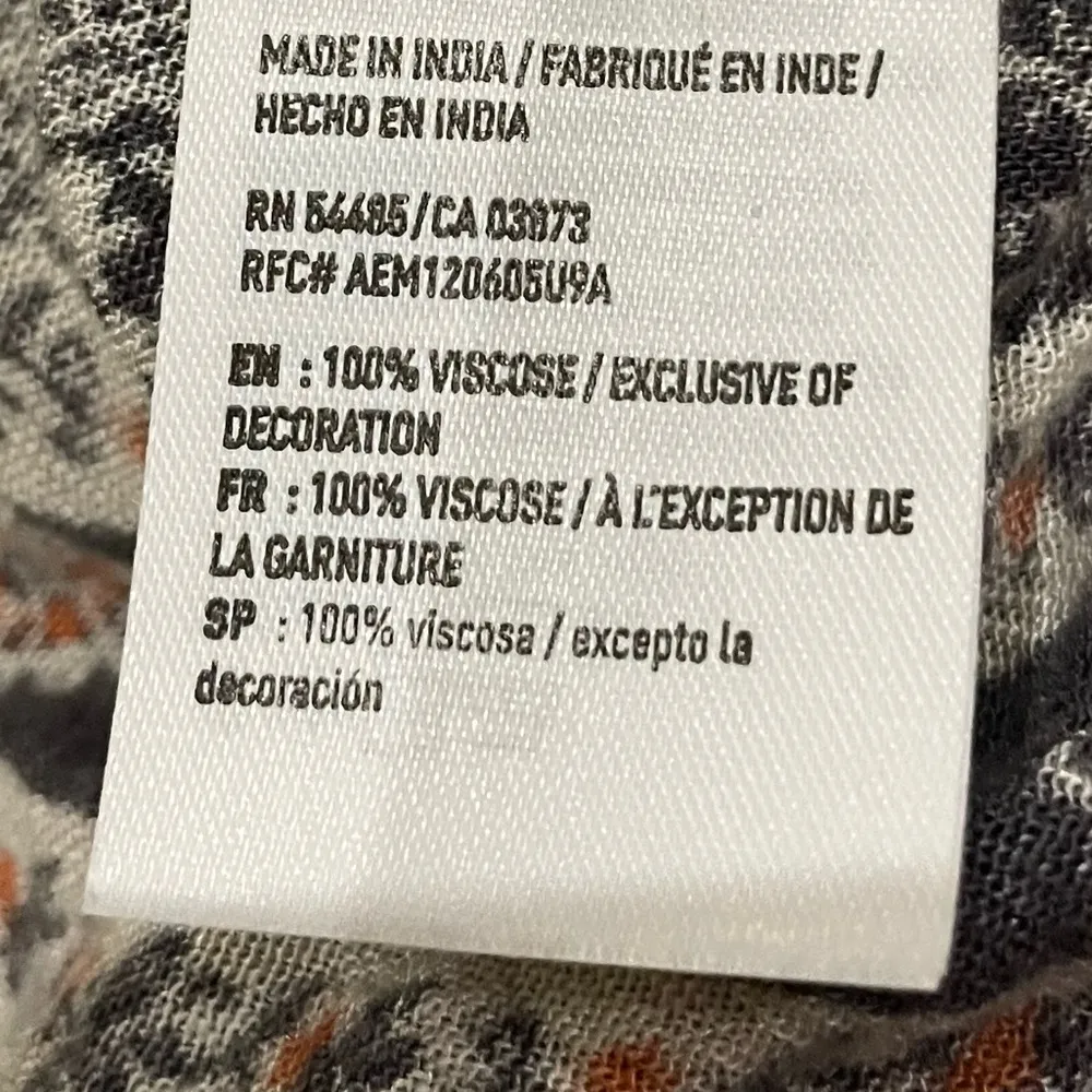 American Eagle Outfitters floral cold shoulder crop top / XS / EUC - Image 11