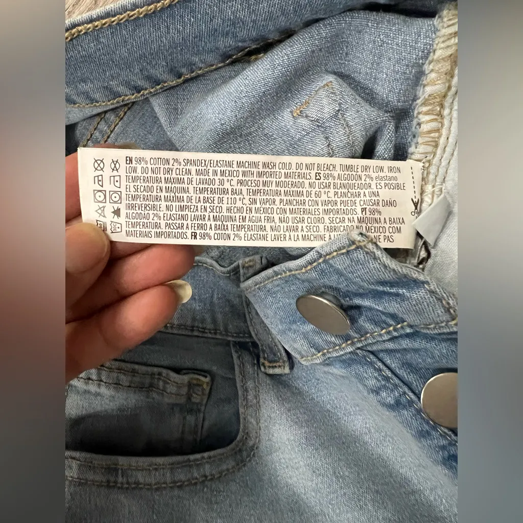 Forever 21 Sky Blue Denim jeans size 25 - Image 4
