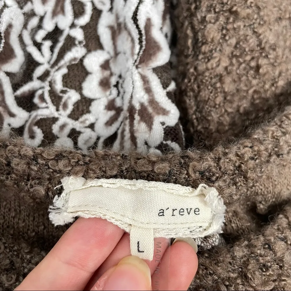 A’REVE Brown Ivory Lace Fuzzy Sweater Size L - Image 5