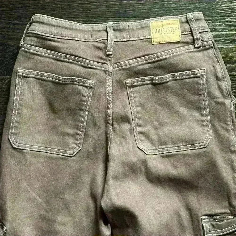 Hollister California Ultra High Rise Dad Jeans.Vintage Stretch. Size 7R.W28. L31 - Image 10