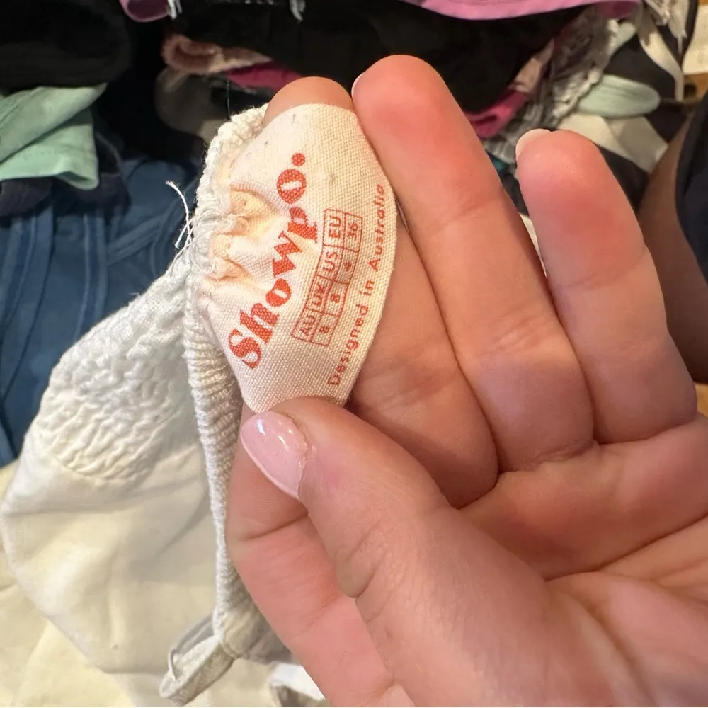 White  dress - Image 4