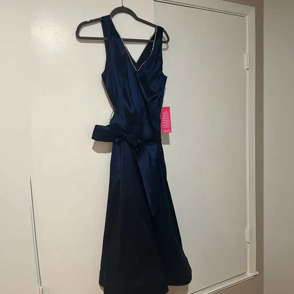 Marina Navy Satin V - Image 7