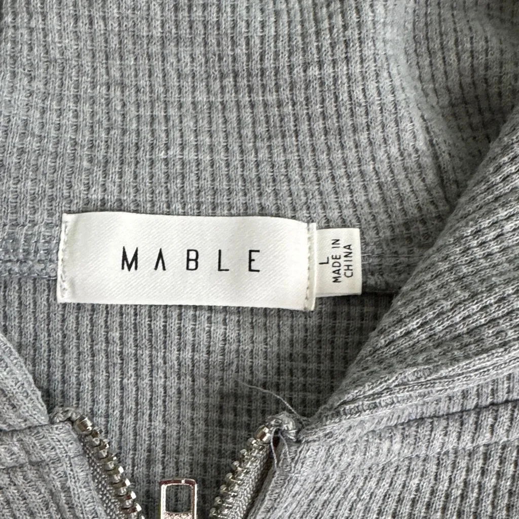 MARBLE Gray Ribbed Zip - Image 2