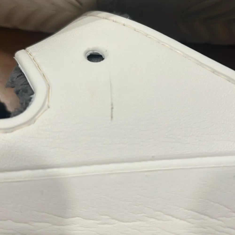 Crocs women’s white with gray lining slides sandals size 10 . - Image 4