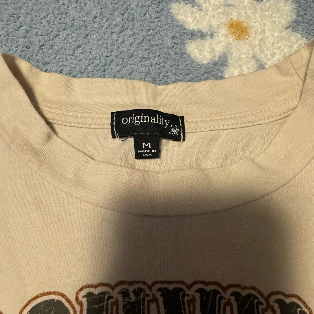 Nashville Graphic Crop Top - Image 3