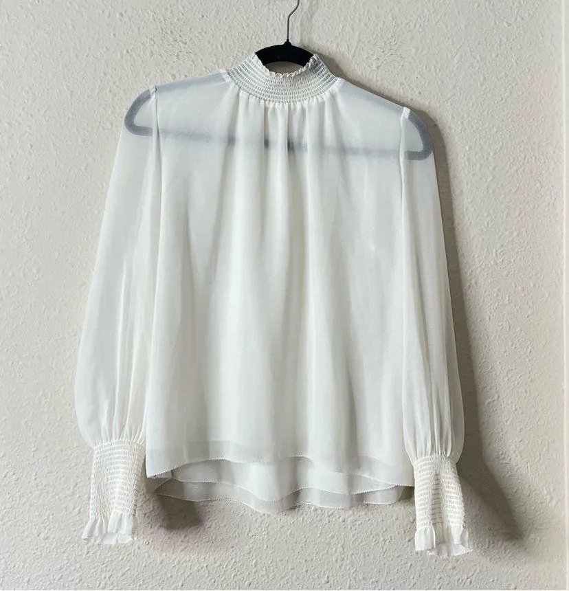 Aritzia Wilfred Valencia Blouse in White Size S Long Sleeve Chiffon - Image 3