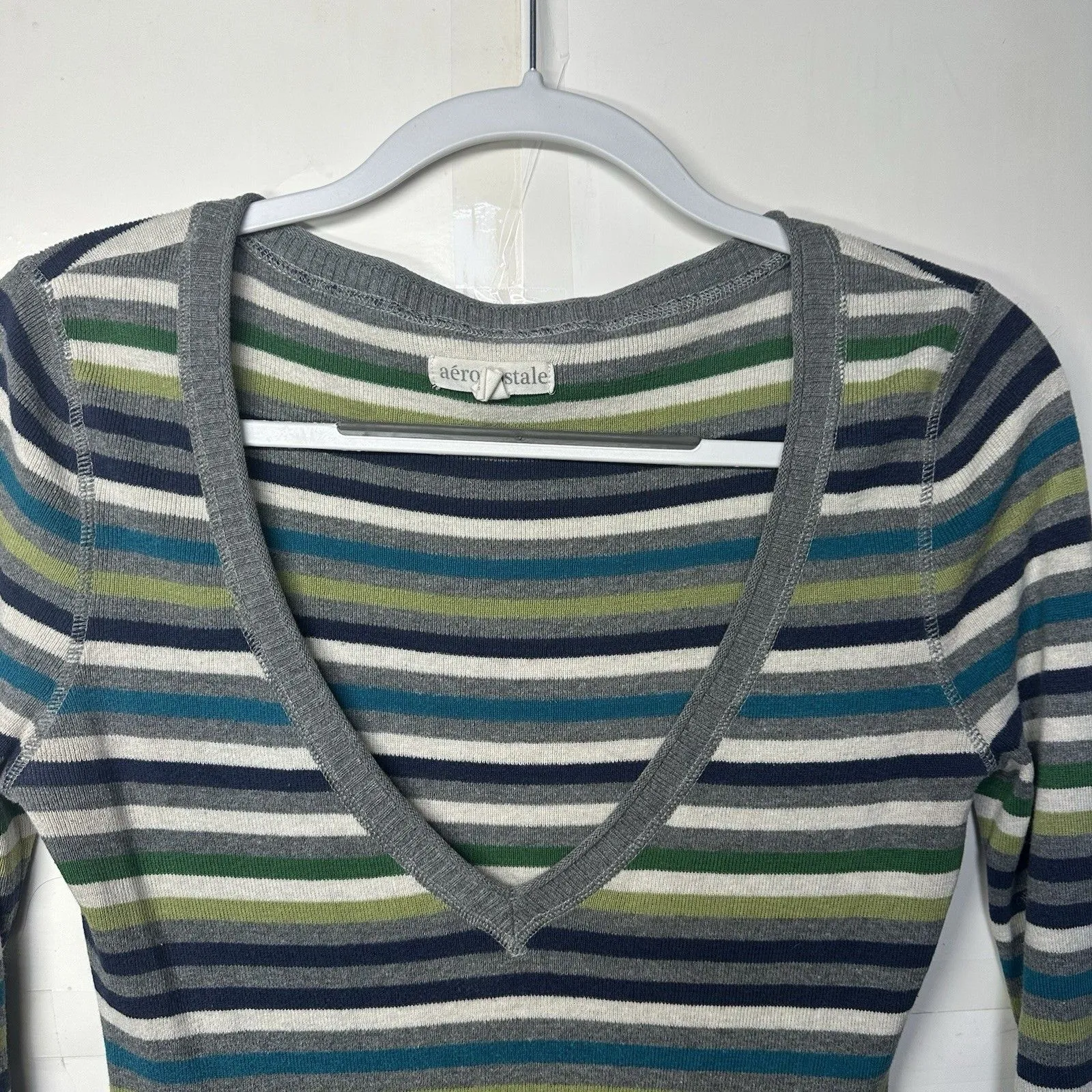 Aéropostale Women’s Large Striped V Neck Sweater Long Sleeve Knit T - Image 5