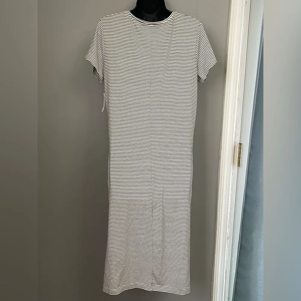 Old Navy Black and White Casual Sheath Midi knit Dress size M - Image 3