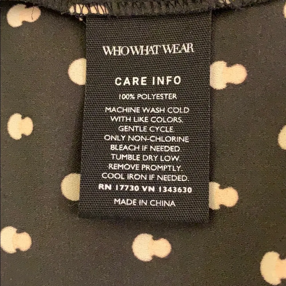 Black/gold/white long sleeve button down blouse. - Image 8