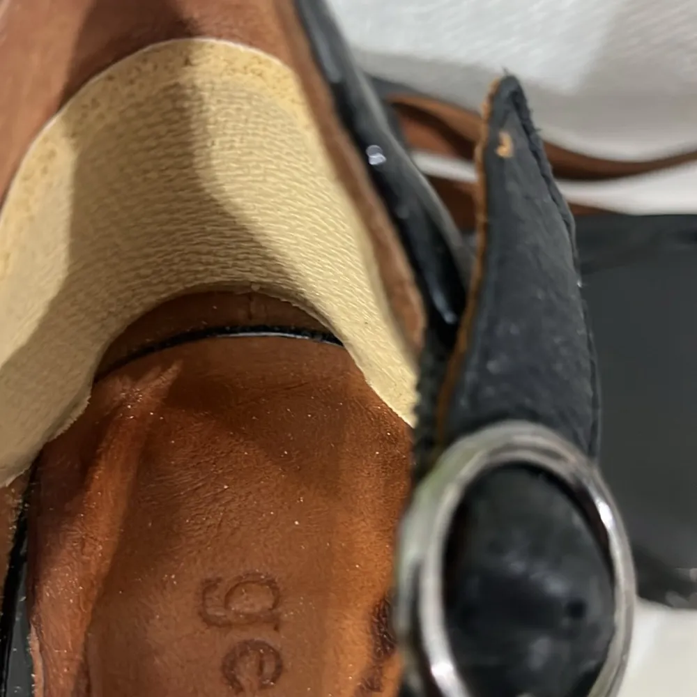 GENTLE SOUL BY KENNETH COLE 7M BALCK SUEDE CHUNKY 3.5”HEELS BLACK PATENT ACCENTS - Image 10