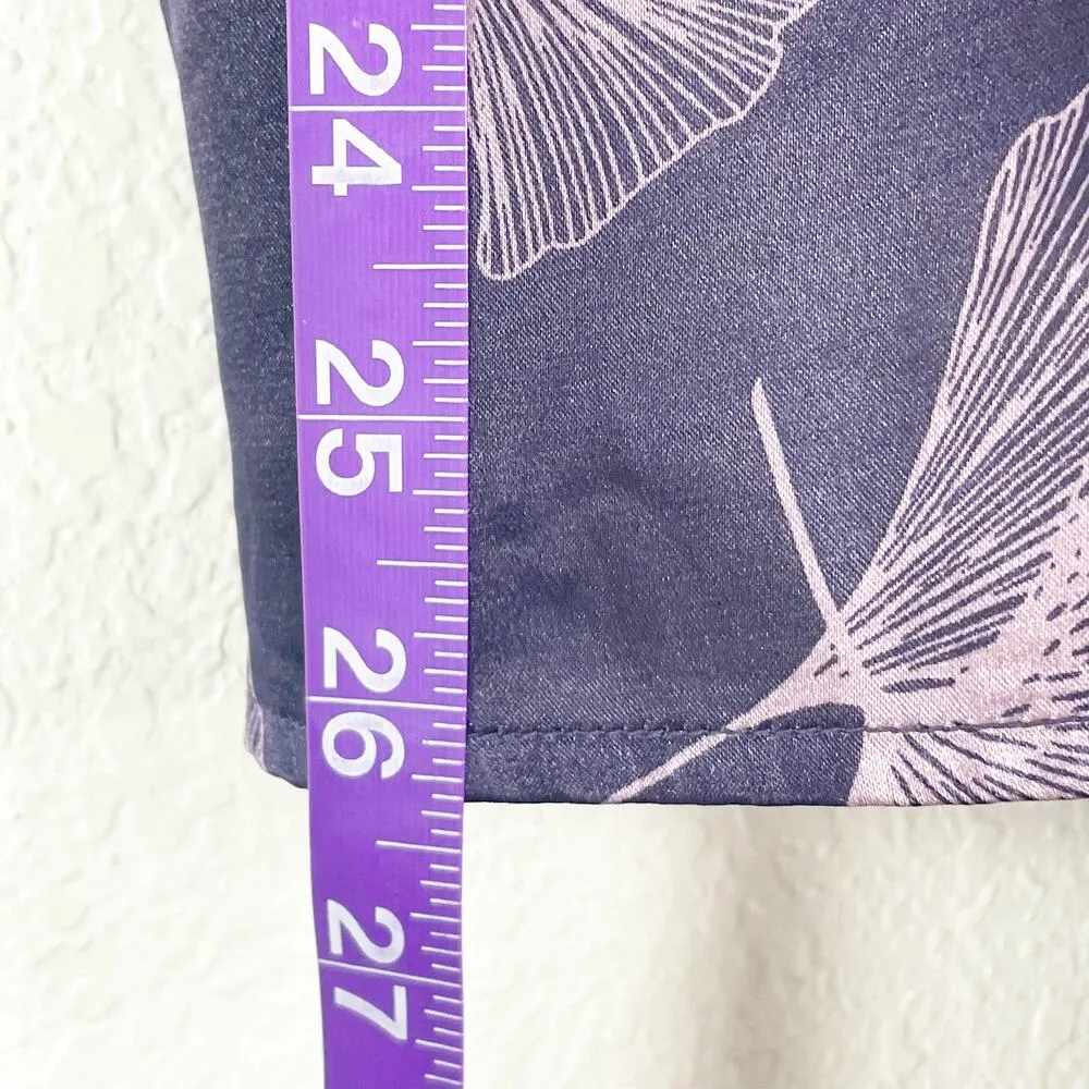 BCBG Max Azria Y2K Women's Purple Satin Going Out Top Size Large Pink Flower GUC - Image 4