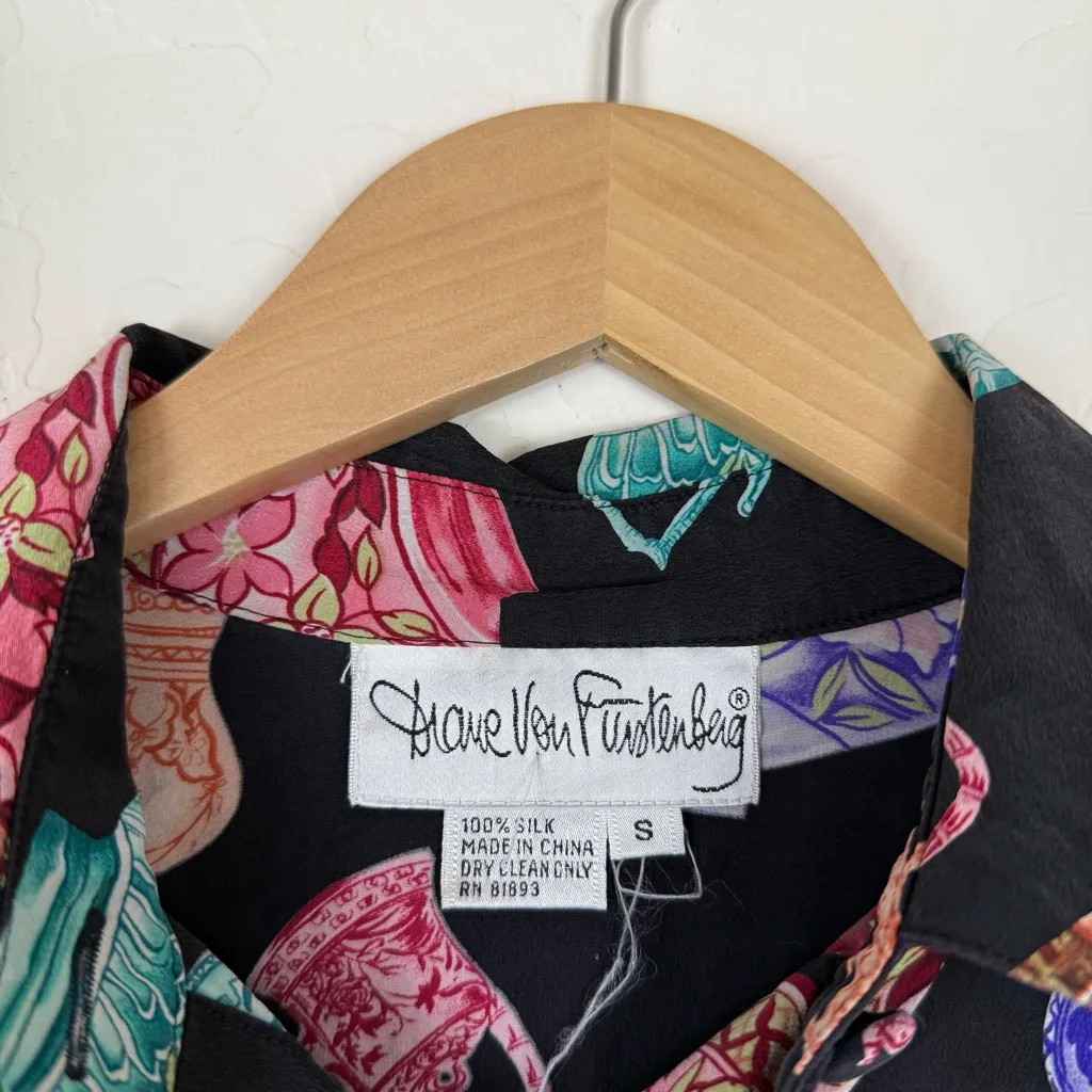 Vtg Diane Von Furstenberg Bold Colorful 100% Silk Button Down Blouse Shirt - Image 3