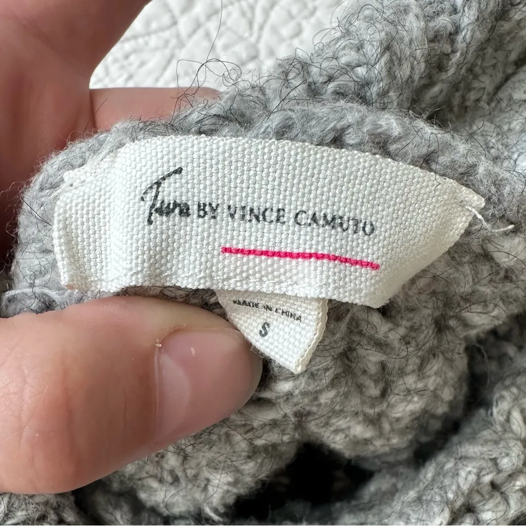 Two by Vince Camuto Grey Turtle Neck Sleeveless Sweater - Image 5