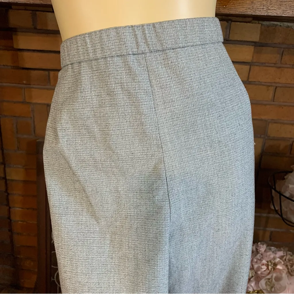 SAG HARBOR STRETCH WOMAN GRAY GRID PATTERN CROPPED PANTS (24W) - Image 8