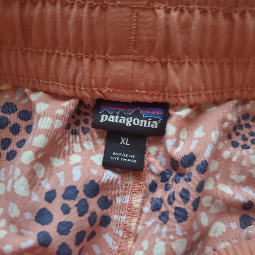 Patagonia Costa Rica  Baggies shorts size XL girls fits women's size small short - Image 3
