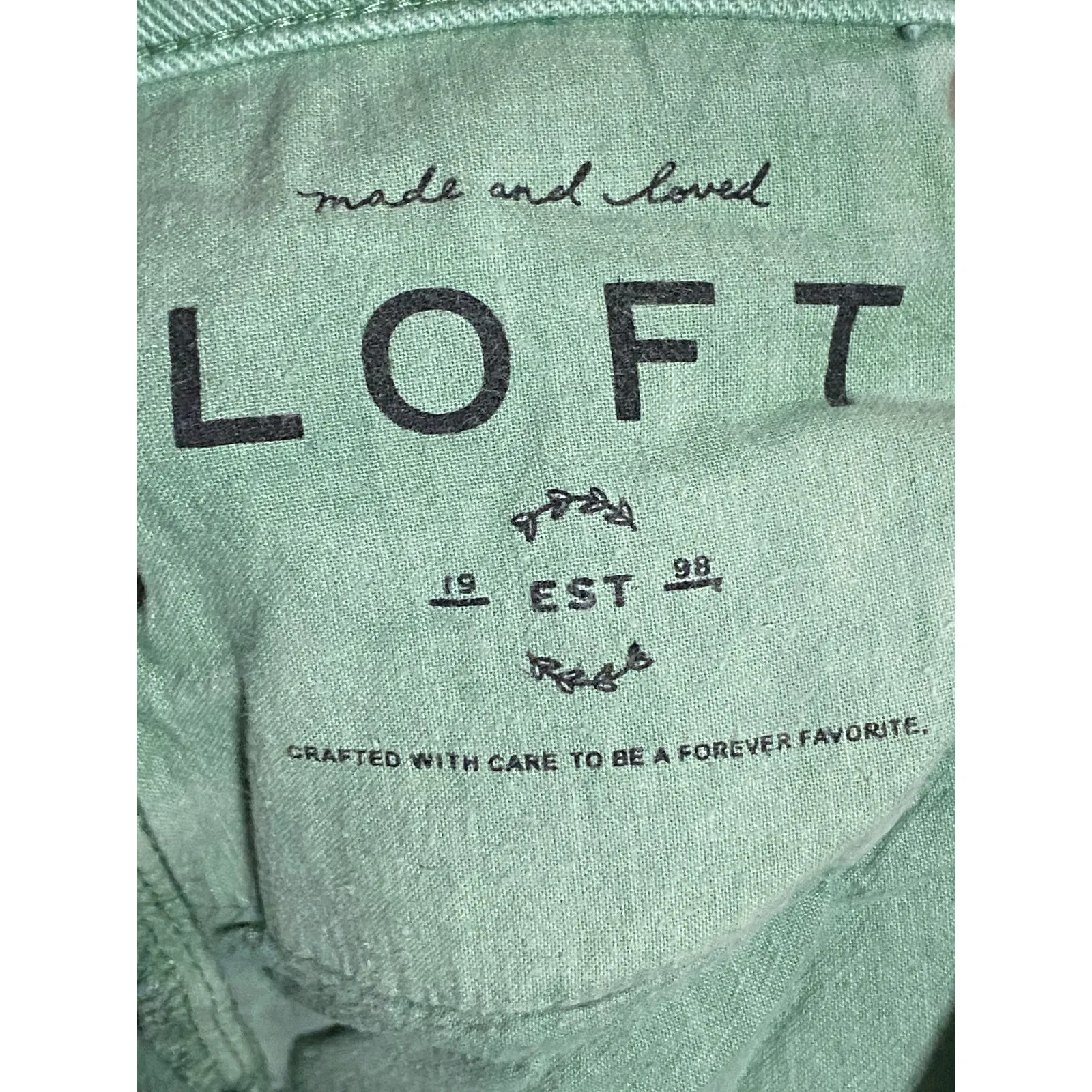 Loft Made and Loved Green Denim Shorts Frayed Cut Off Raw Fringe Womens 26 / 2 - Image 5