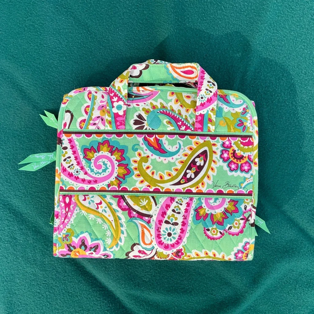 Vera Bradley hanging travel organizer 💚💛💜 - Image 2