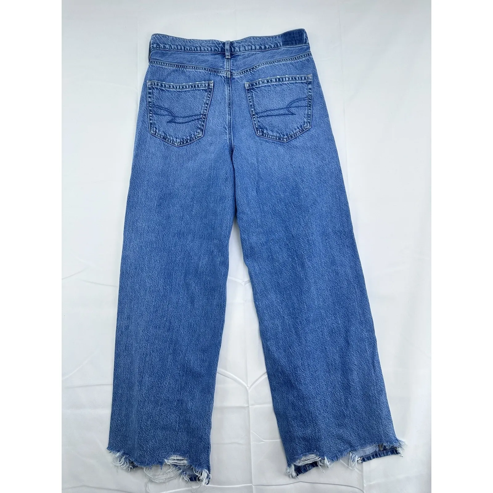 American Eagle Women's Size 6 R Super High Rise Baggy Wide Leg Jeans Distressed - Image 4