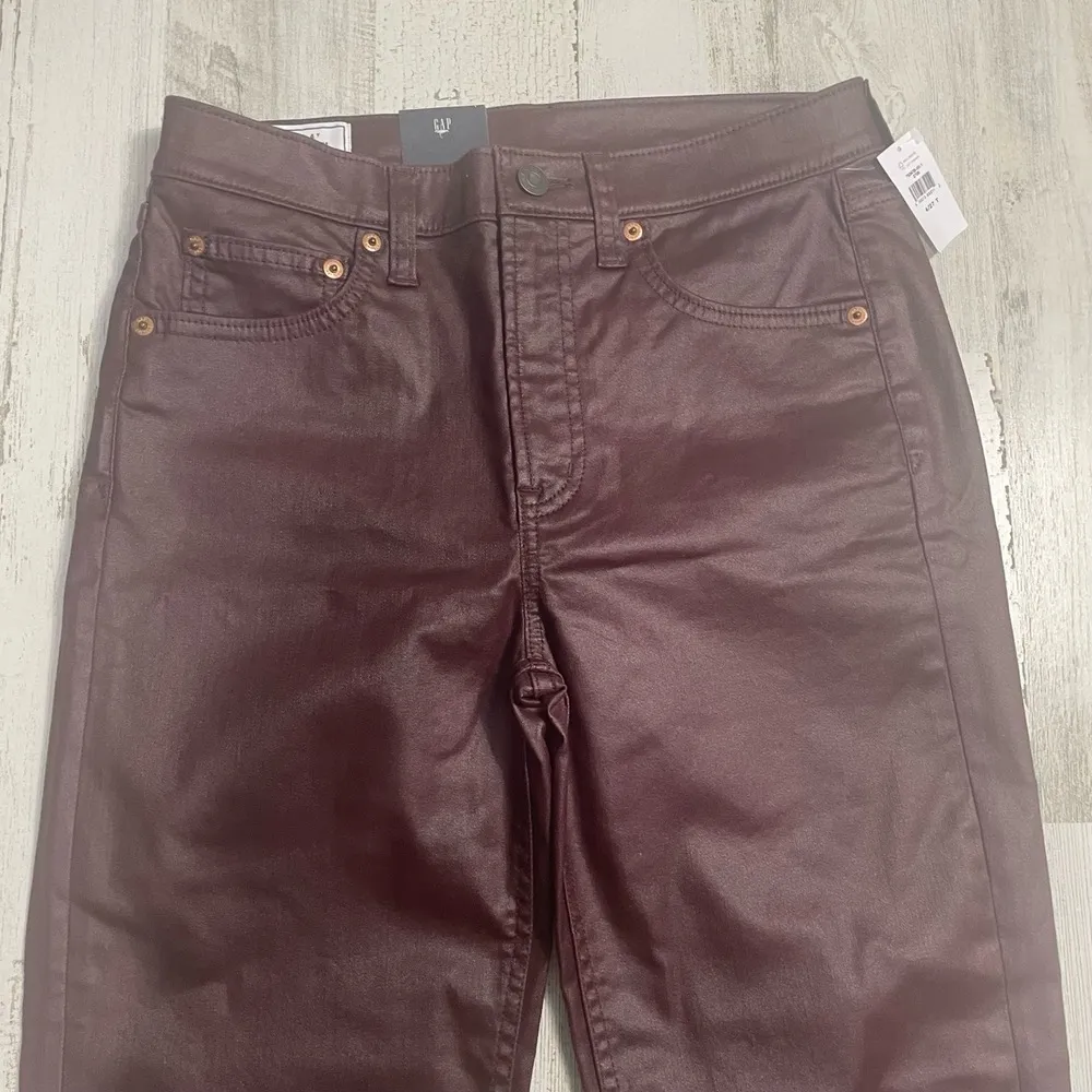 Gap Burgundy‎ Maroon Faux Leather Pants NWT Size 27 Tall Modern Slim Red - Image 2