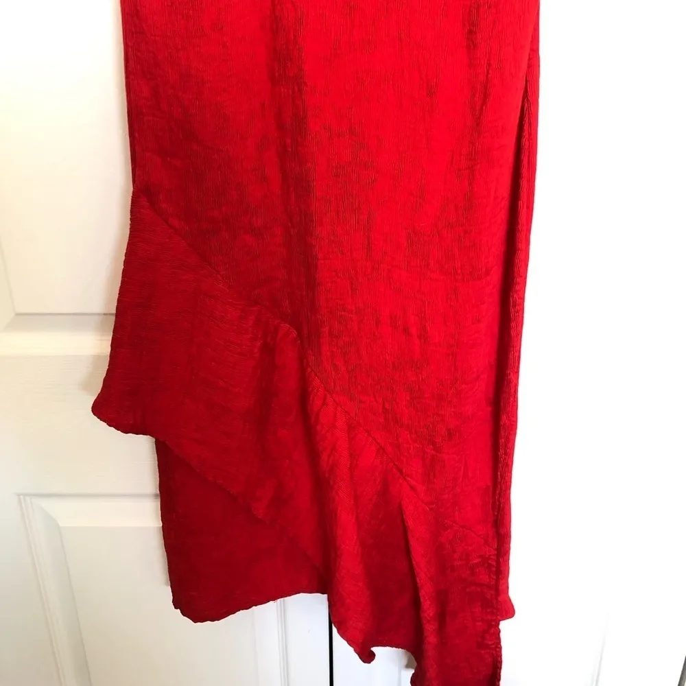 Red Elliatt Felice High Neck Crinkle Cocktail Dress Size M - Image 6