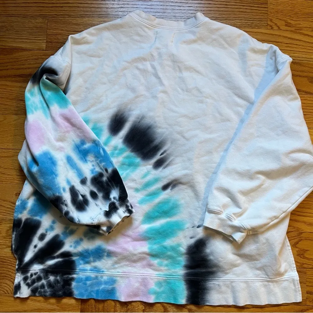 Electric & rose white tie dye sweatshirt size medium - Image 2