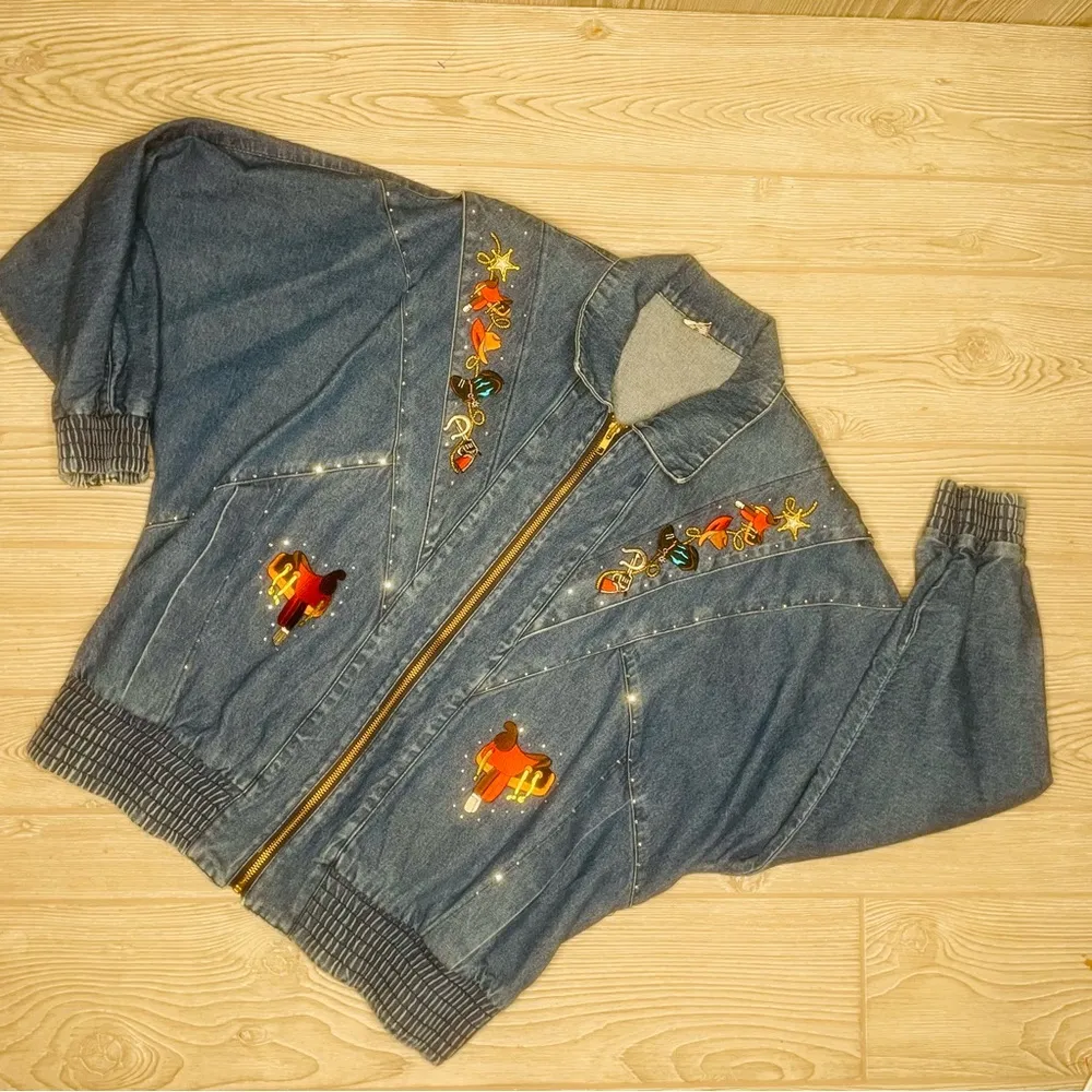 Vintage cotton denim Jean jacket horse / ranch / cowgirl theme embroidered patch Blue - Image 5
