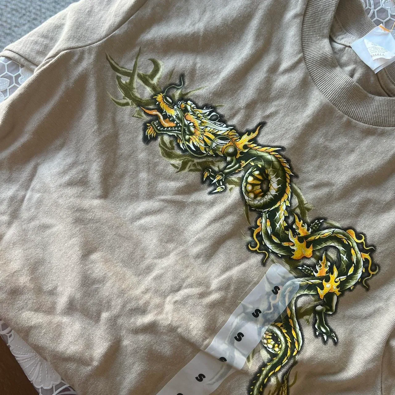 Beige Dragon Tee NWT Y2K - Image 8