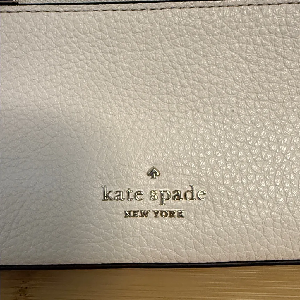 Kate Spade Leila Convertible Wristlet Clutch Wallet Purse Cream and Black - Image 3